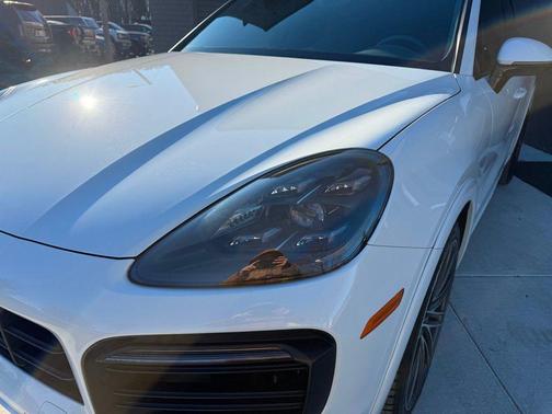 2021 Porsche Cayenne GTS