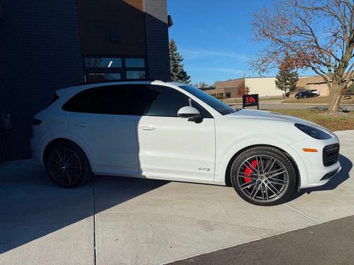 2021 Porsche Cayenne GTS