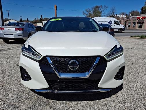 White 2021 Nissan Maxima Platinum