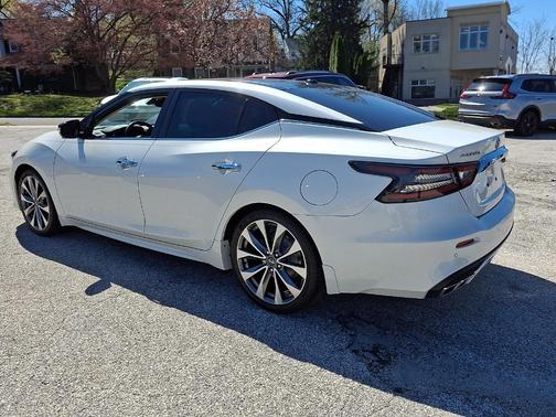 White 2021 Nissan Maxima Platinum