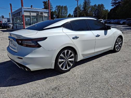White 2021 Nissan Maxima Platinum