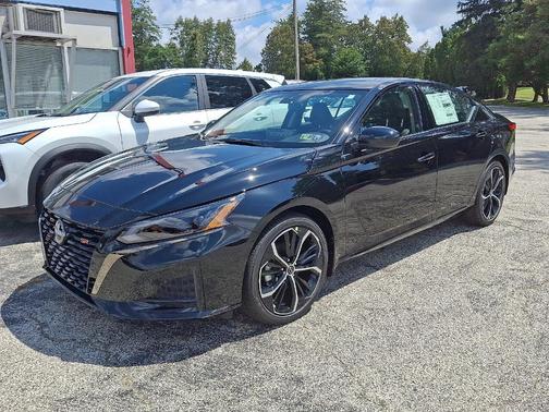 2025 Nissan Altima SR