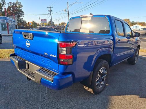 2025 Nissan Frontier SL