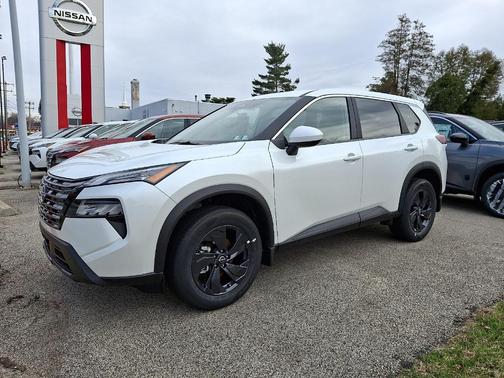 Everest White P 2026 Nissan Rogue SV