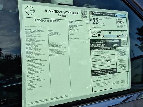 2025 Nissan Pathfinder SV