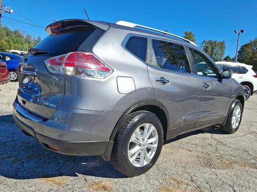 2016 Nissan Rogue SV