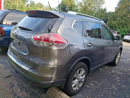 2016 Nissan Rogue SV