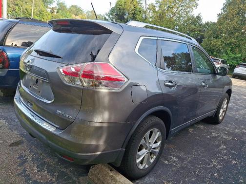 2016 Nissan Rogue SV