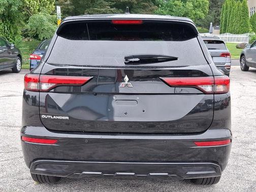 2022 Mitsubishi Outlander Black Edition