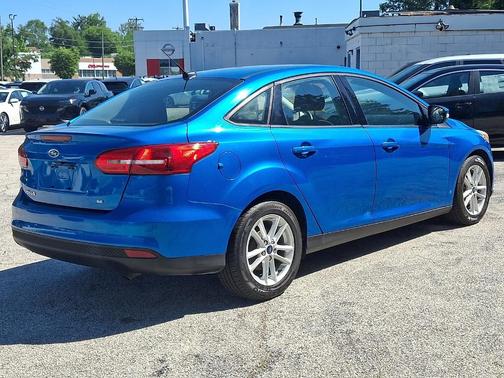 Blue Candy Metallic Tinted Clearcoat 2016 Ford Focus SE
