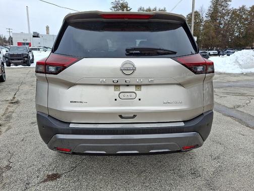 2022 Nissan Rogue SL