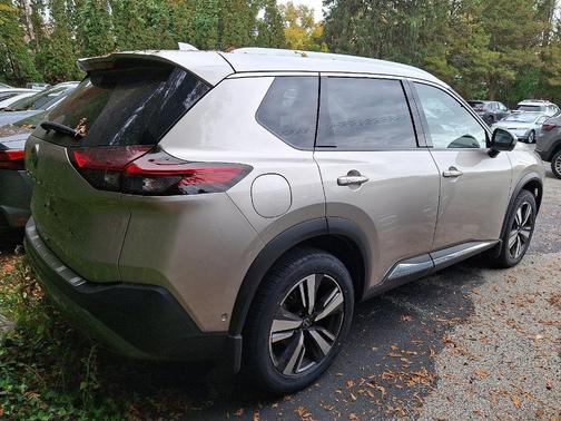 2022 Nissan Rogue SL