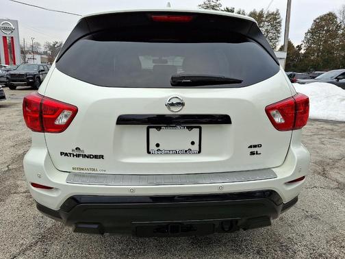 2020 Nissan Pathfinder SL