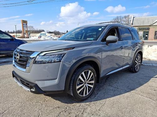 2022 Nissan Pathfinder Platinum
