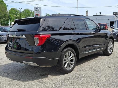 Agate Black Metallic 2023 Ford Explorer XLT