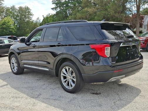 Agate Black Metallic 2023 Ford Explorer XLT
