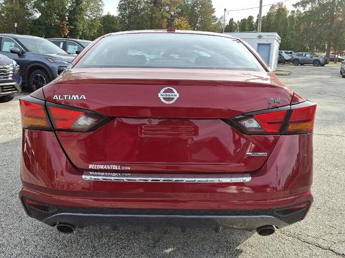 2022 Nissan Altima 2.0 SR