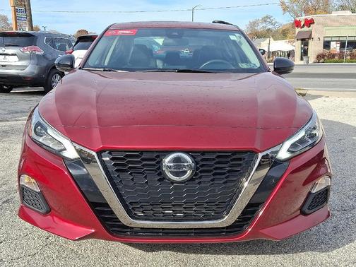 2022 Nissan Altima 2.0 SR