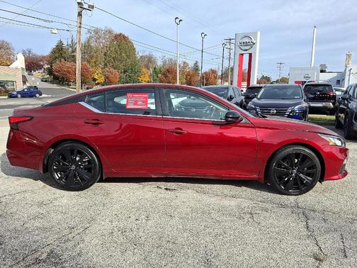 2022 Nissan Altima 2.0 SR