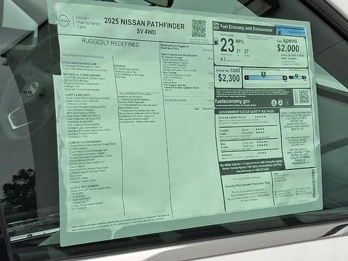 2025 Nissan Pathfinder SV