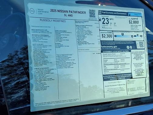 2025 Nissan Pathfinder SL