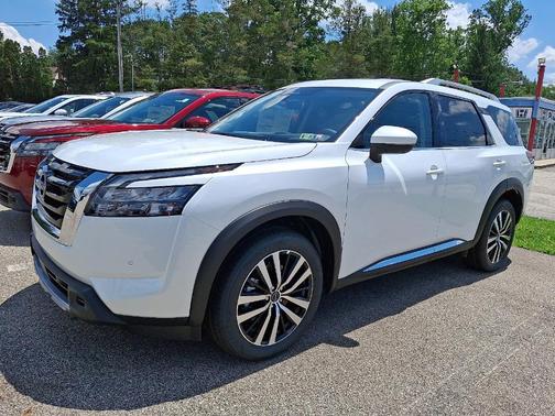 2025 Nissan Pathfinder Platinum