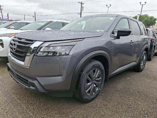 2025 Nissan Pathfinder S