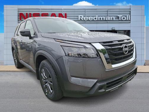 2025 Nissan Pathfinder S