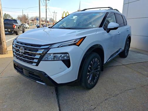 Everest White P 2026 Nissan Rogue Platinum