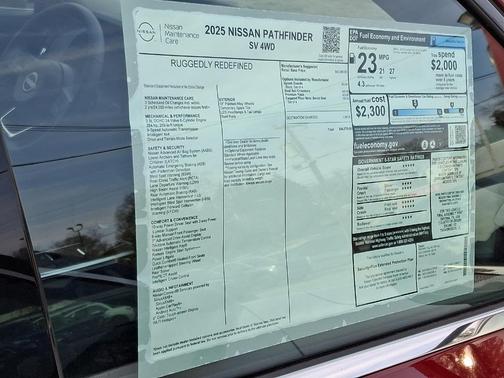 2025 Nissan Pathfinder SV
