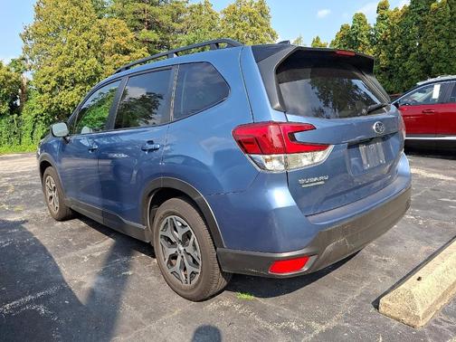 2024 Subaru Forester Premium