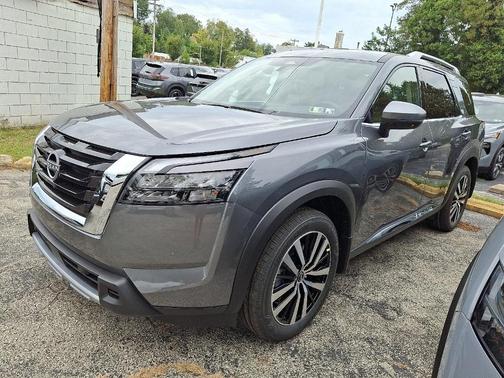 2025 Nissan Pathfinder Platinum