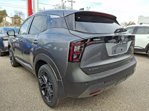 Gun Metallic 2026 Nissan Kicks SR