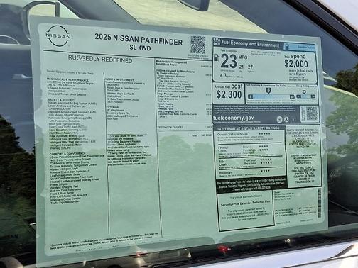 2025 Nissan Pathfinder SL