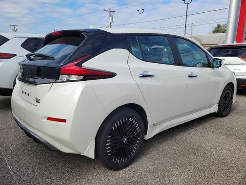 2025 Nissan Leaf SV PLUS