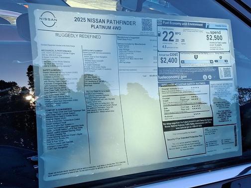2025 Nissan Pathfinder Platinum