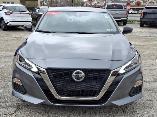 2022 Nissan Altima 2.5 SR
