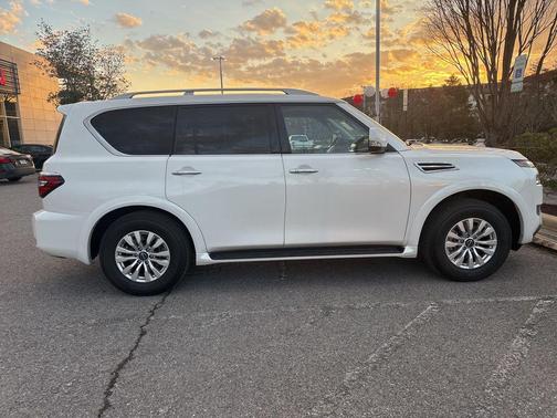 2024 Nissan Armada SV 4WD