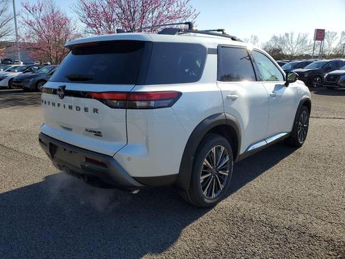 2026 Nissan Pathfinder Platinum