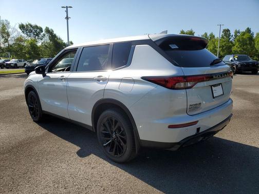 Alpine Frost 2026 Nissan Rogue SL
