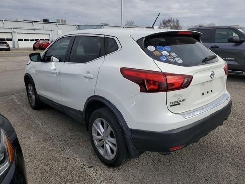 2017 Nissan Rogue Sport S