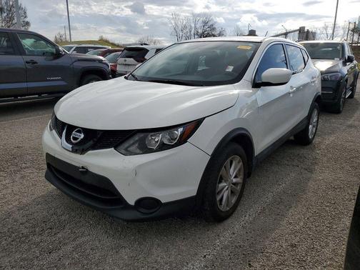 2017 Nissan Rogue Sport S