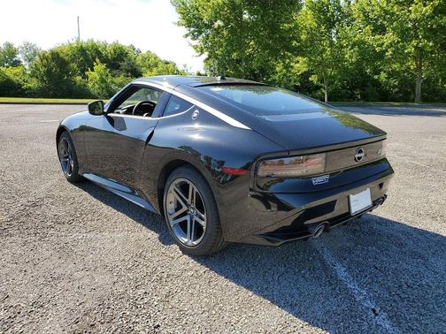 Black Diamond Pearl 2026 Nissan Z Sport