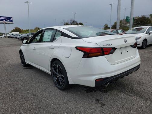 2025 Nissan Altima SR FWD