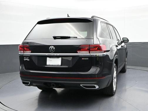 2022 Volkswagen Atlas 3.6L SE w/Technology