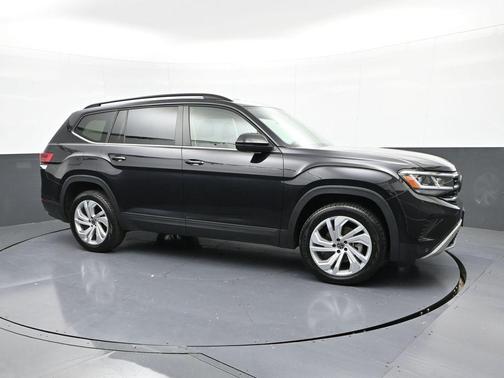 2022 Volkswagen Atlas 3.6L SE w/Technology