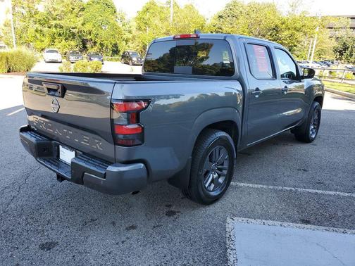 2025 Nissan Frontier SV