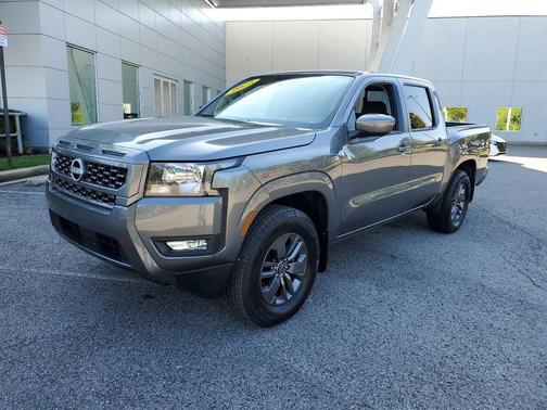 2025 Nissan Frontier SV