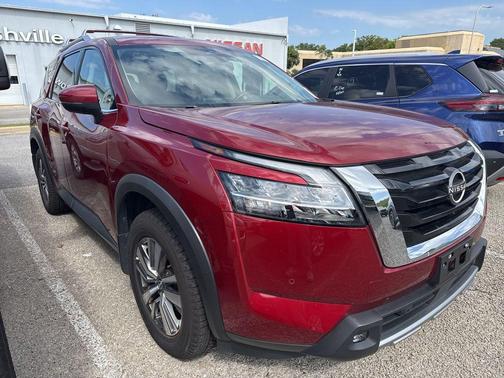 2022 Nissan Pathfinder SL 4WD