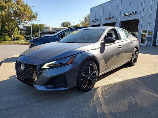 2025 Nissan Altima SR FWD